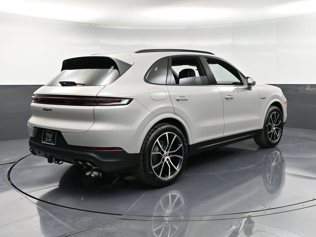 New 2026 Porsche Cayenne E-Hybrid image 8