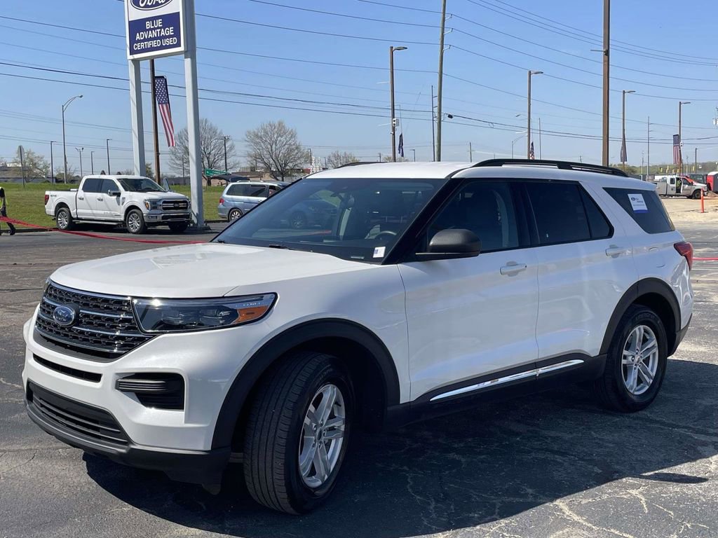 Used 2024 Ford Explorer XLT image 7