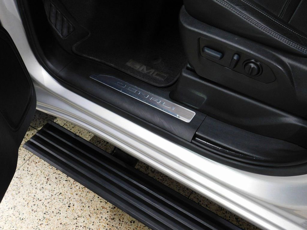 Used 2022 GMC Sierra 3500 Denali w/ Technology Package image 36