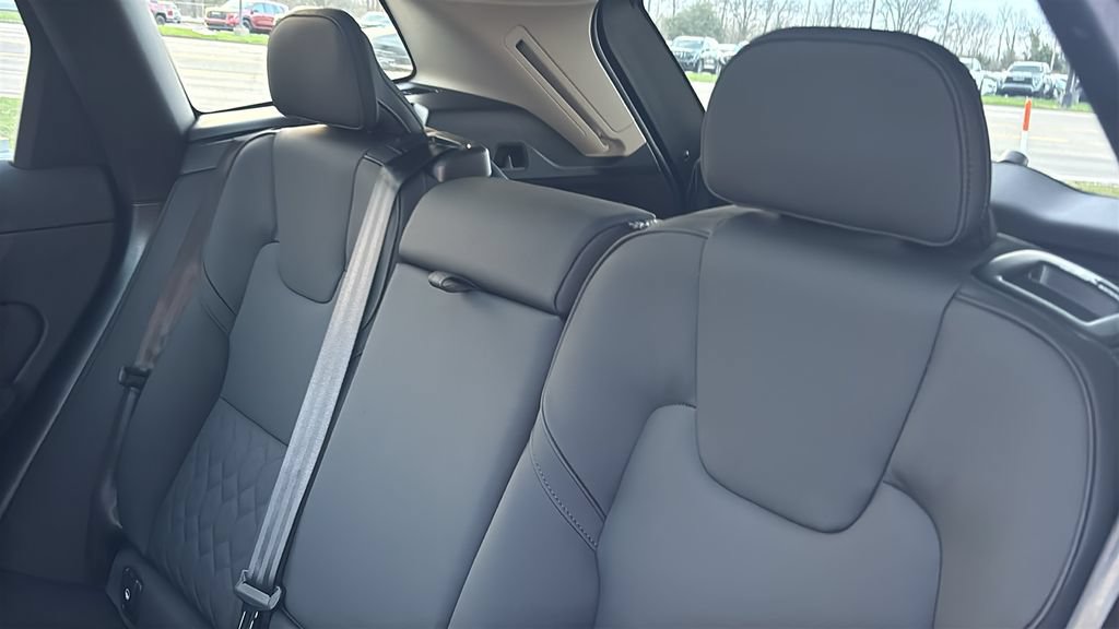 New 2026 Volvo XC60 B5 Plus w/ Protection Package Premier AWD/4WD image 27