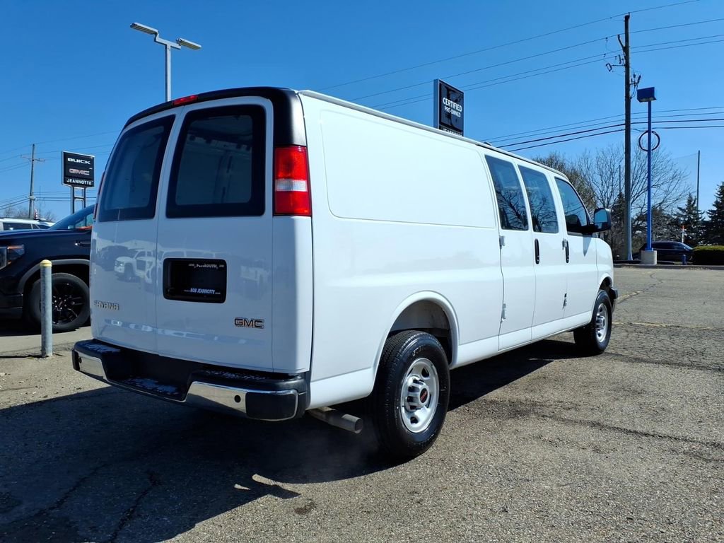 Certified 2025 GMC Savana 2500 Extended w/ Driver Convenience Package RWD image 4
