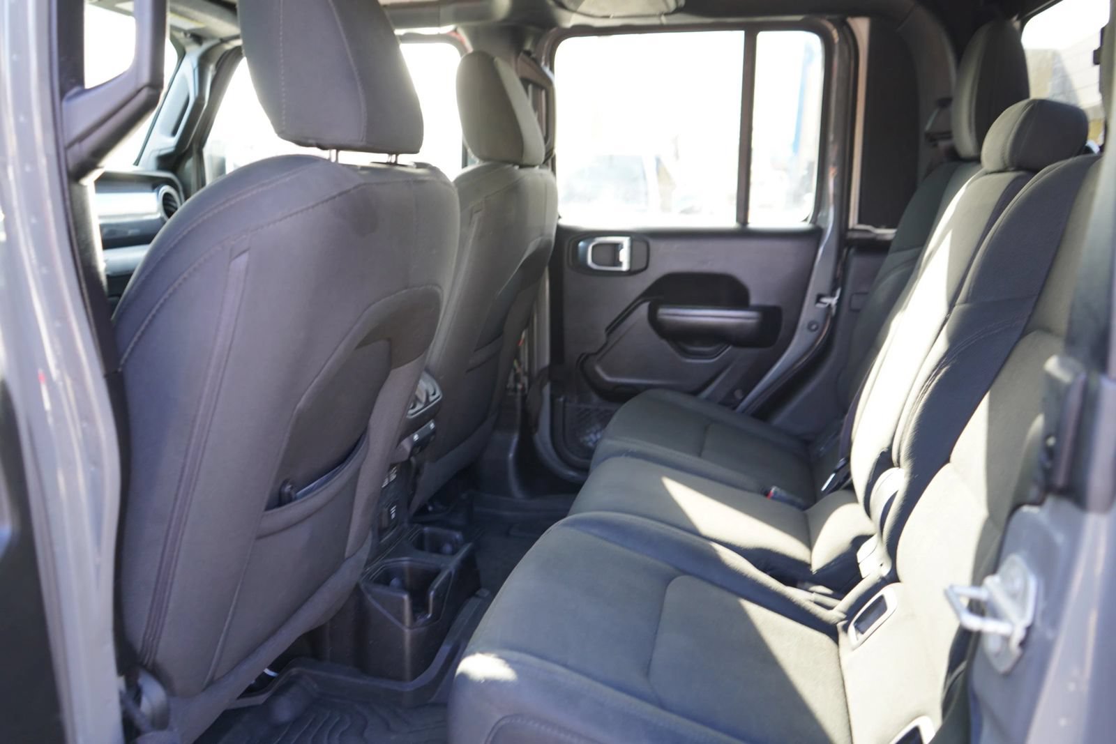 Used 2021 Jeep Gladiator Sport AWD/4WD image 14