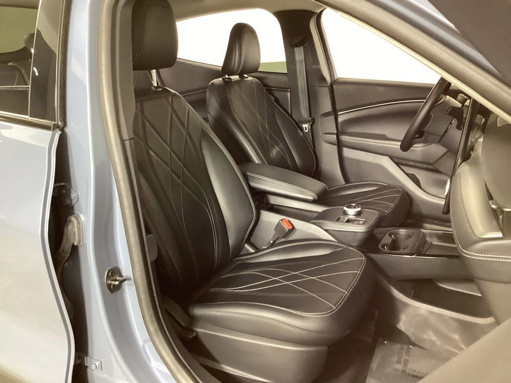 Used 2023 Ford Mustang Mach-E Select RWD image 34