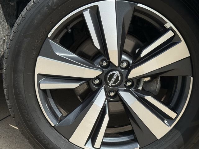 Used 2023 Nissan Rogue SL w/ SL Premium Package AWD/4WD image 9