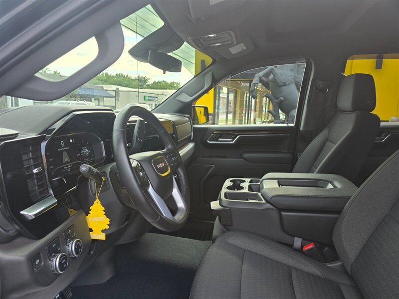 Used 2022 GMC Sierra 1500 SLE AWD/4WD image 15