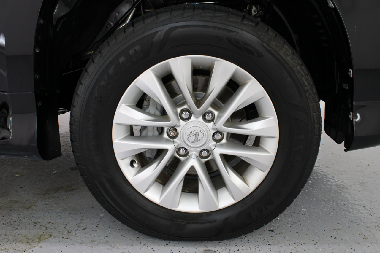 Used 2016 Lexus GX 460 w/ Premium Package image 81