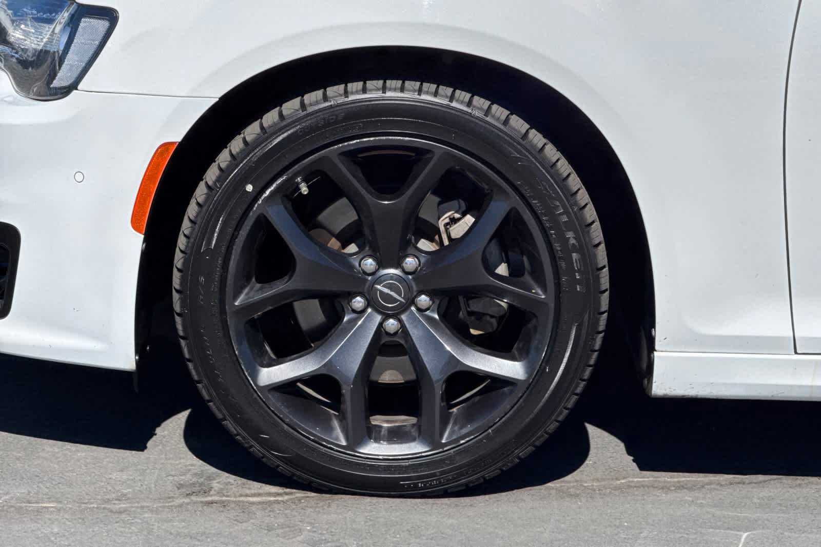 Used 2022 Chrysler 300 S w/ Safetytec Plus Group RWD image 31