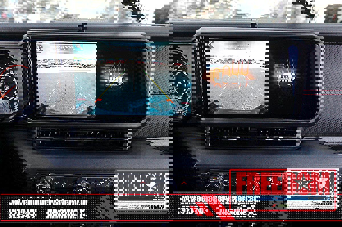 Certified 2025 Jeep Gladiator Rubicon w/ Convenience Group AWD/4WD image 23