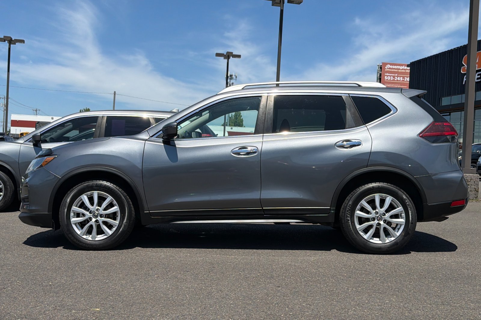 Used 2020 Nissan Rogue SV FWD image 9