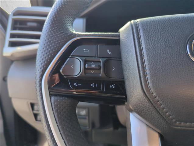 Used 2025 Toyota Tundra Platinum AWD/4WD image 15