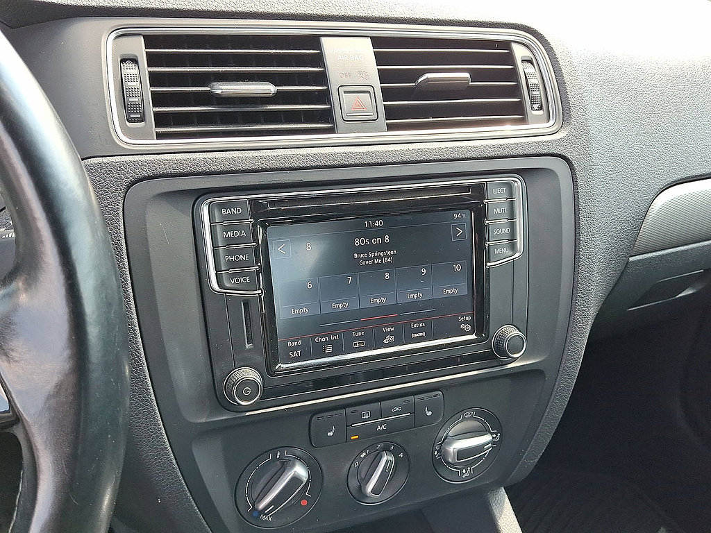 Used 2017 Volkswagen Jetta SE FWD image 20
