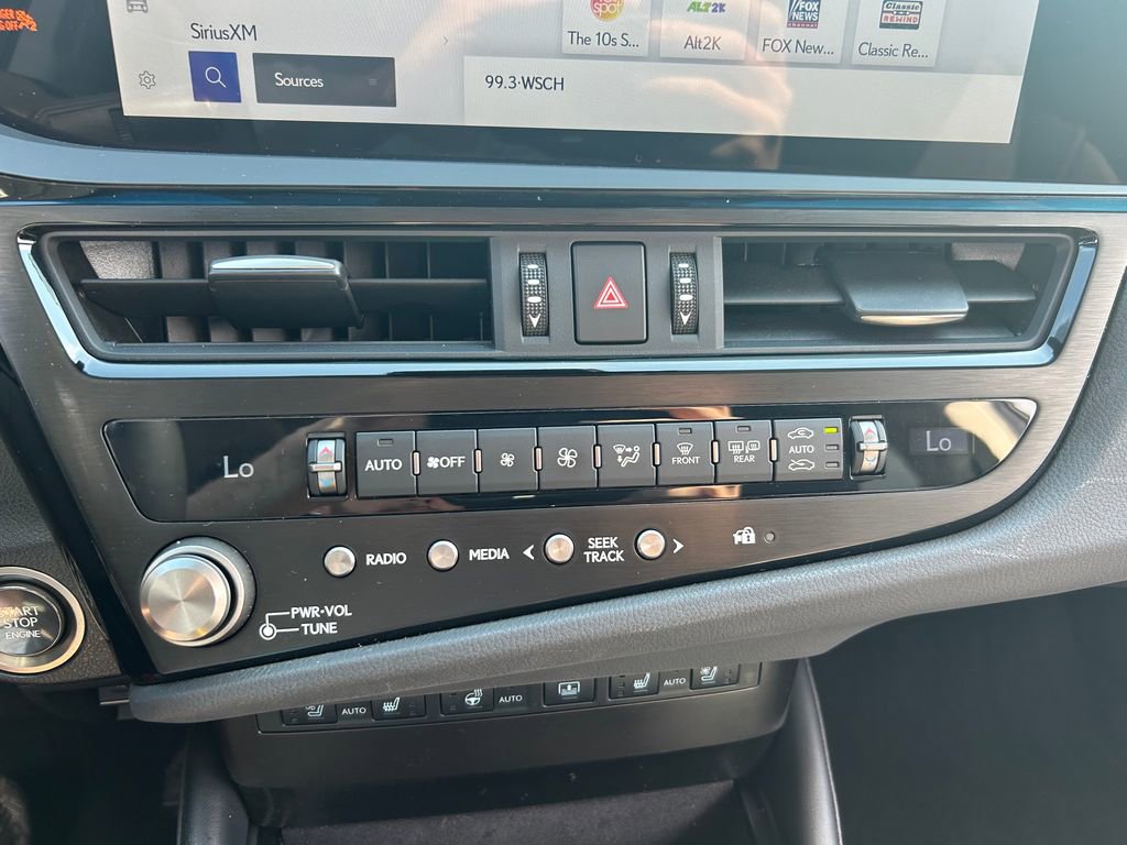 Used 2025 Lexus ES 350 Luxury w/ Accessory Package (Z1) image 14