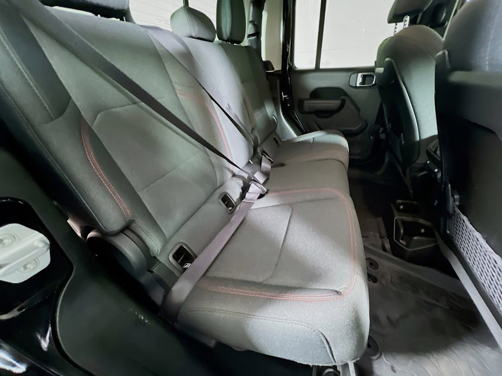 Used 2025 Jeep Gladiator Rubicon w/ Convenience Group image 24