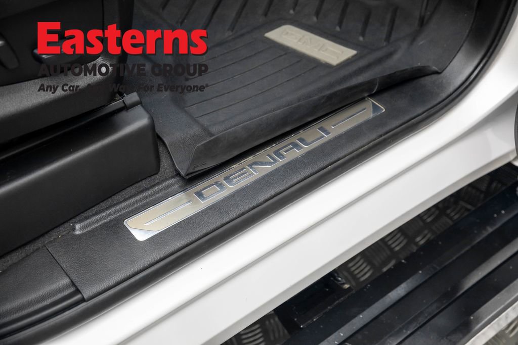 Used 2020 GMC Yukon Denali w/ Denali Ultimate Package image 39