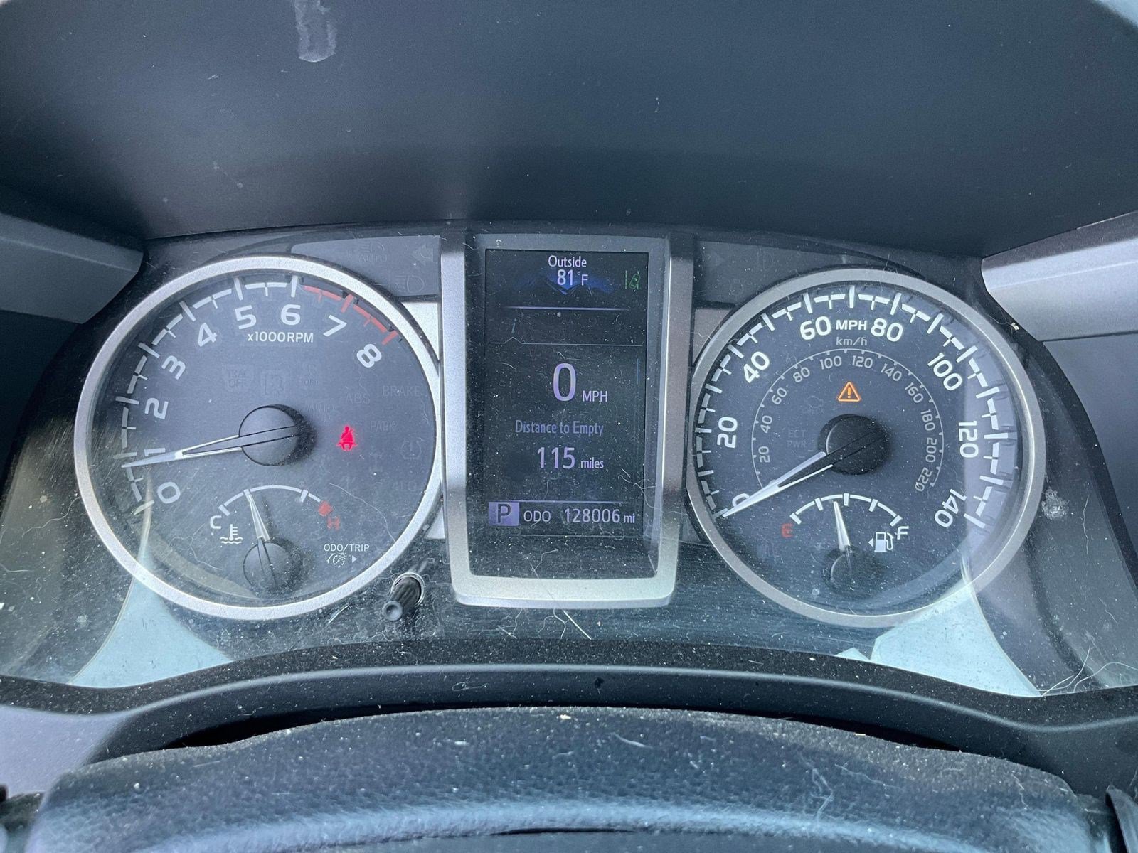 Used 2018 Toyota Tacoma SR5 AWD/4WD image 12