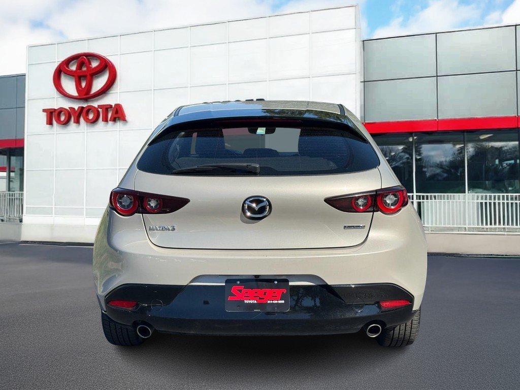Used 2024 MAZDA MAZDA3 s FWD image 5