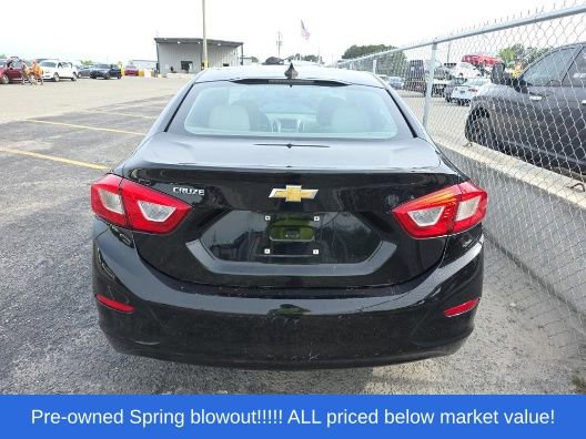 Used 2018 Chevrolet Cruze LS FWD image 5