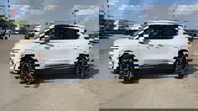 New 2025 Chevrolet Equinox EV LT image 5