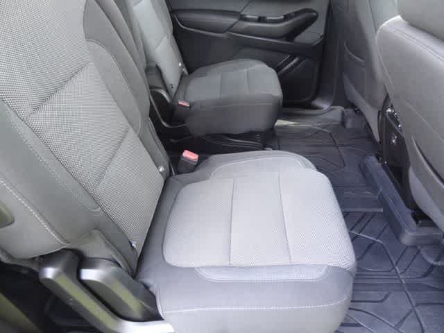 Used 2023 Chevrolet Traverse LT FWD image 13