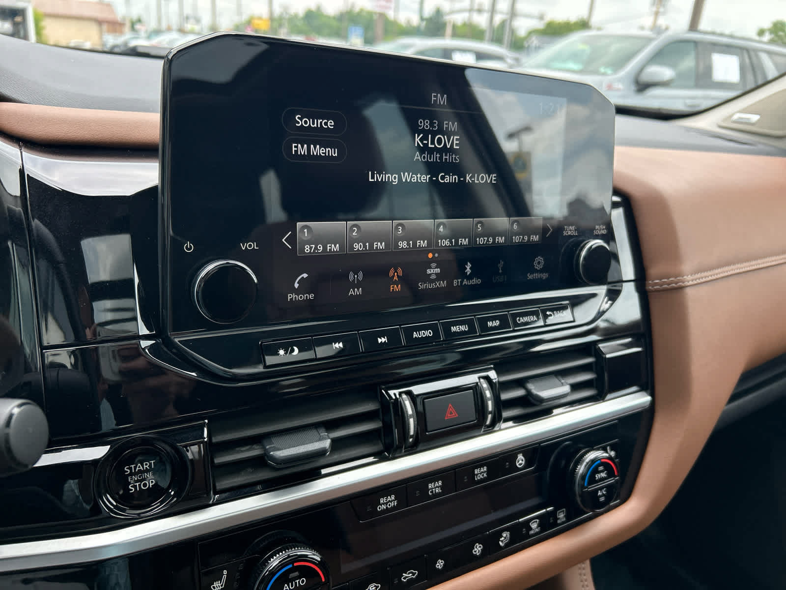 Certified 2025 Nissan Pathfinder Platinum AWD/4WD image 25