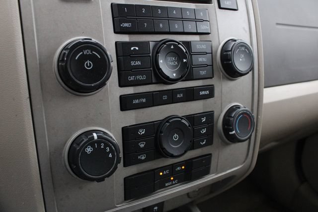 Used 2010 Ford Escape XLT AWD/4WD image 14