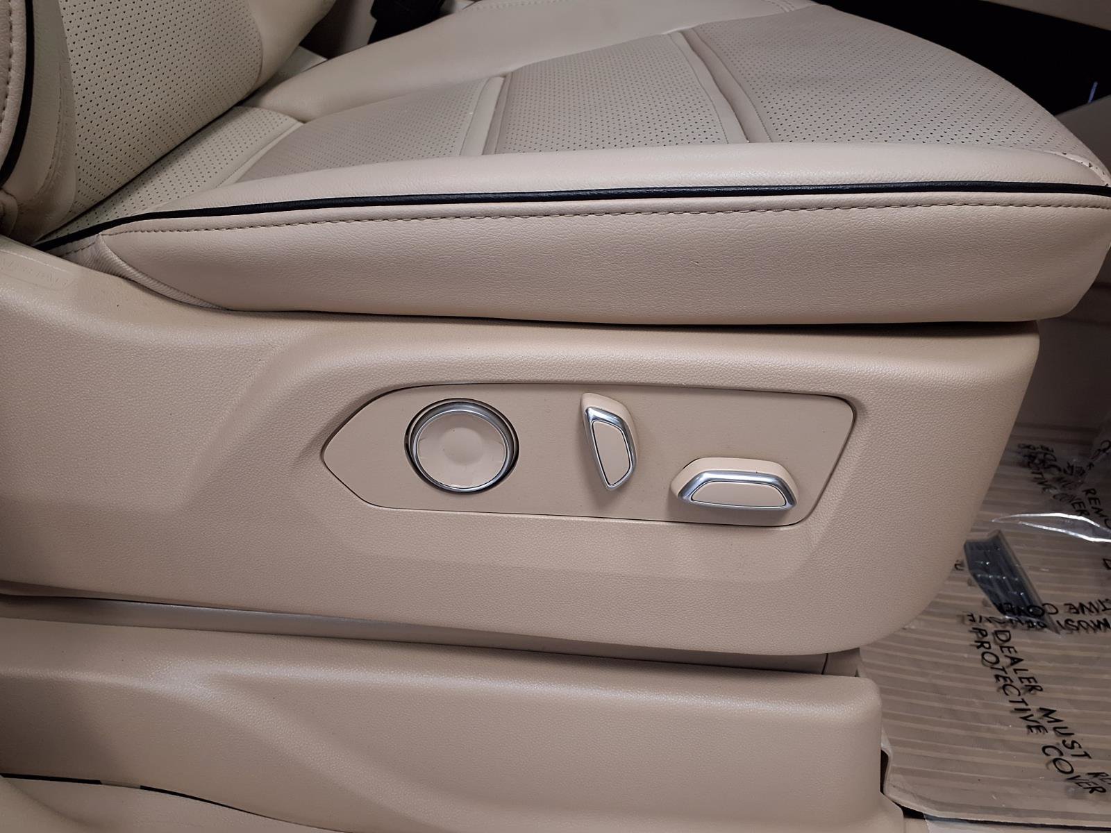 Certified 2024 Cadillac Escalade ESV Premium Luxury RWD image 12