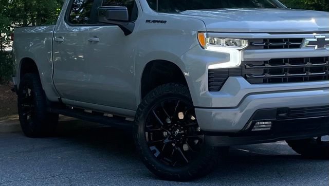 Used 2024 Chevrolet Silverado 1500 RST w/ Convenience Package II AWD/4WD image 10