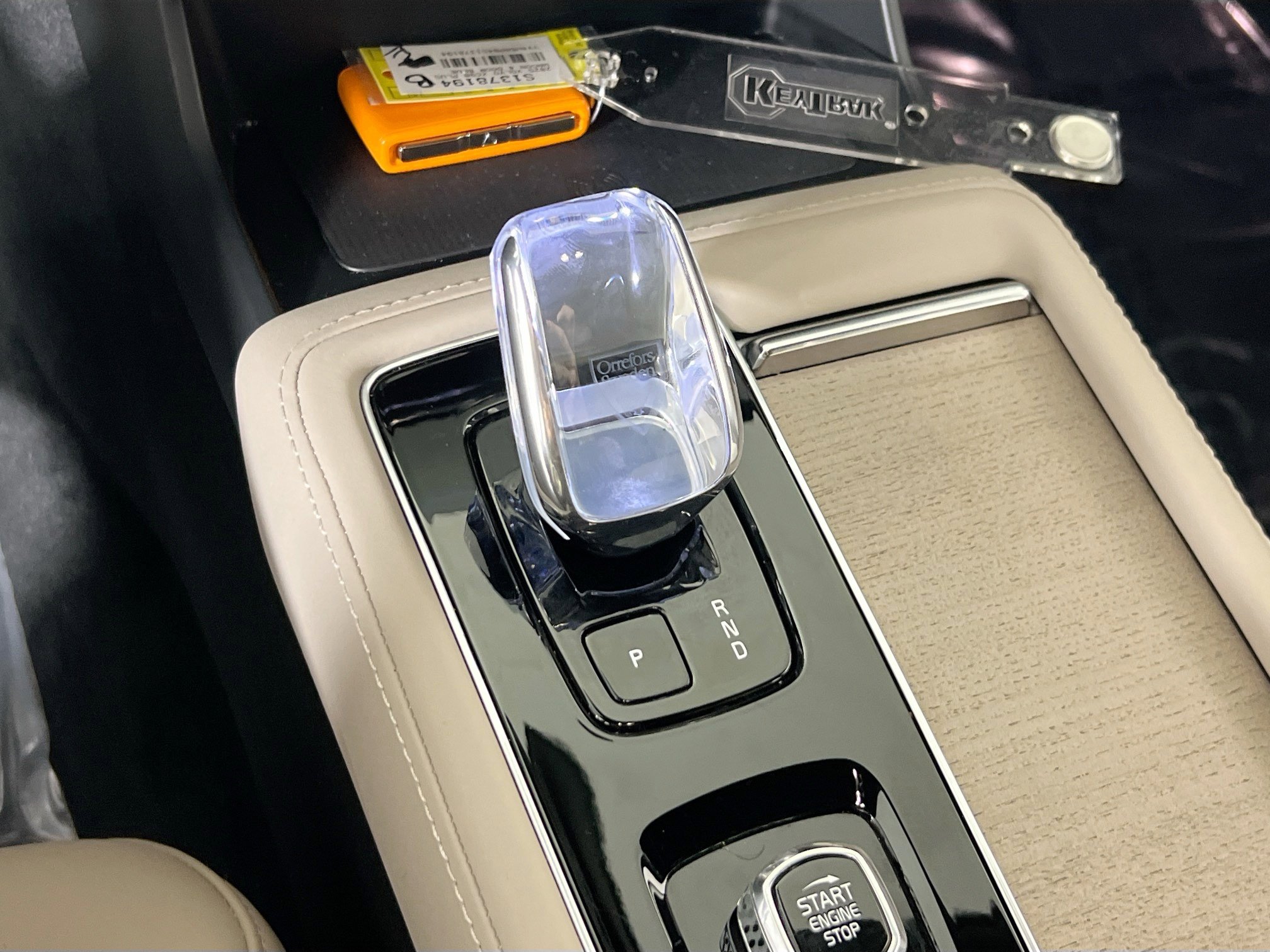 Used 2025 Volvo XC90 T8 Plus w/ Protection Package Premier image 17