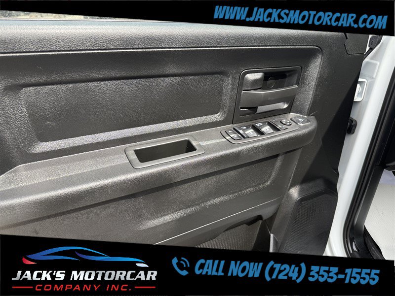 Used 2024 RAM 3500 Tradesman w/ Chrome Appearance Group AWD/4WD image 22