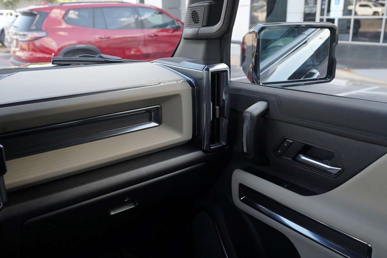 New 2026 GMC Hummer EV SUV AWD/4WD image 8