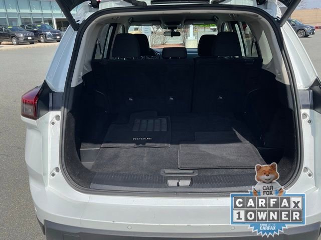 Used 2024 Nissan Rogue SV image 9