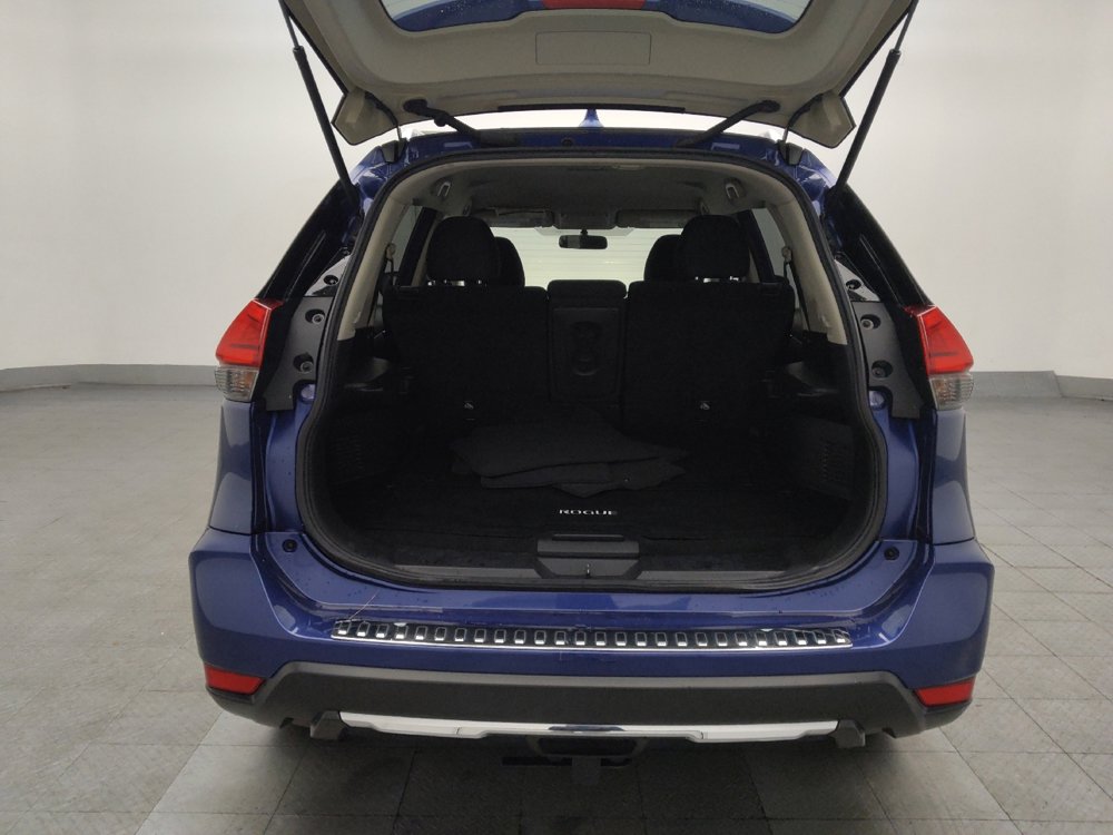 Used 2017 Nissan Rogue SV image 29
