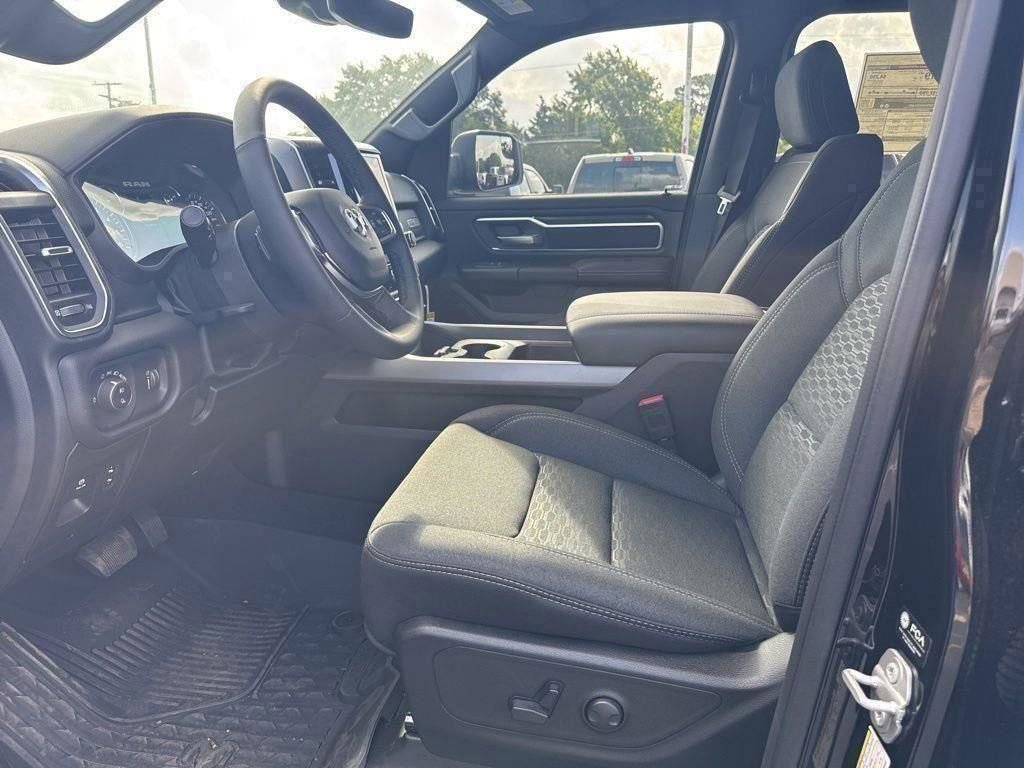 Used 2025 RAM 1500 Lone Star image 16