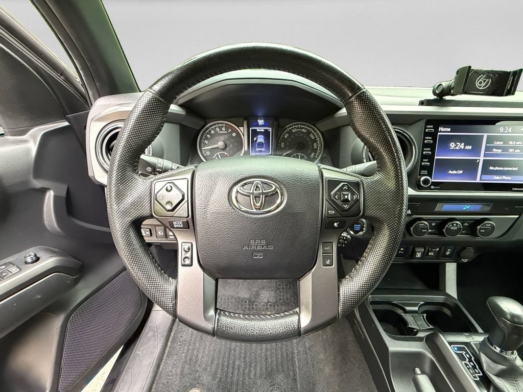 Used 2022 Toyota Tacoma TRD Off-Road w/ Technology Package AWD/4WD image 11