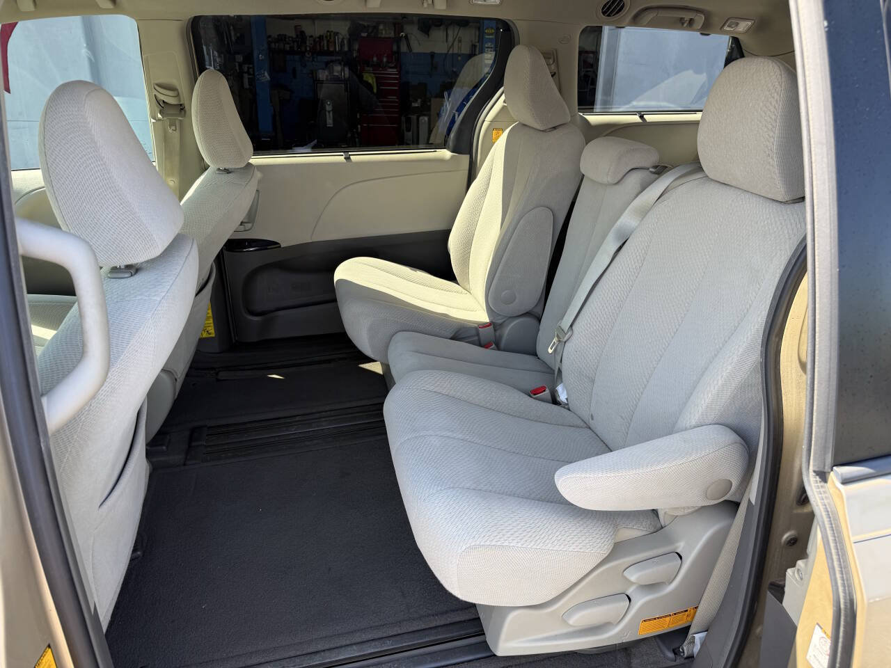 Used 2012 Toyota Sienna LE FWD image 14
