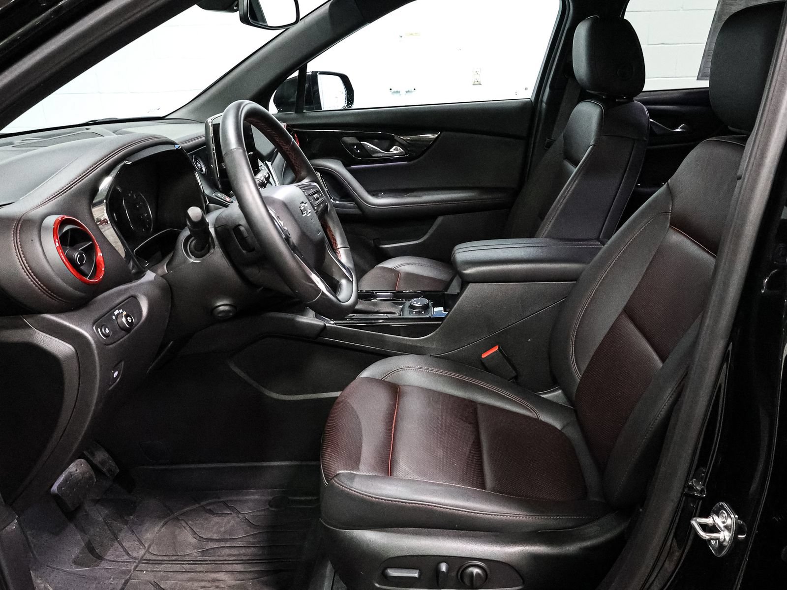 Used 2024 Chevrolet Blazer RS w/ Enhanced Convenience Package AWD/4WD image 22