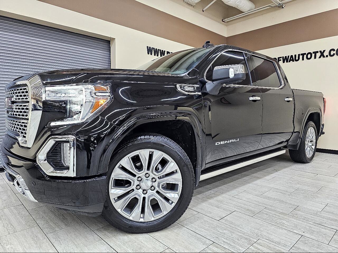 Used 2022 GMC Sierra 1500 Denali w/ Denali Premium Package image 1