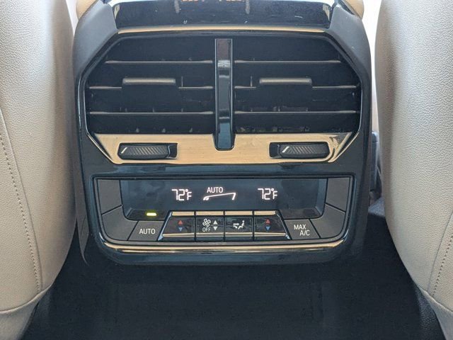 Used 2023 BMW iX xDrive50 image 17