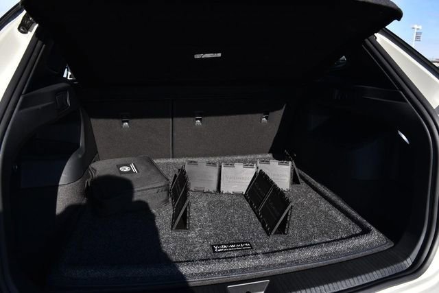 Certified 2026 Volkswagen Tiguan SEL R-Line image 25