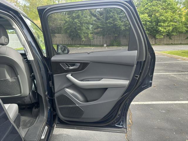 Used 2025 Audi Q7 3.0T Premium Plus w/ Premium Plus Package AWD/4WD image 30