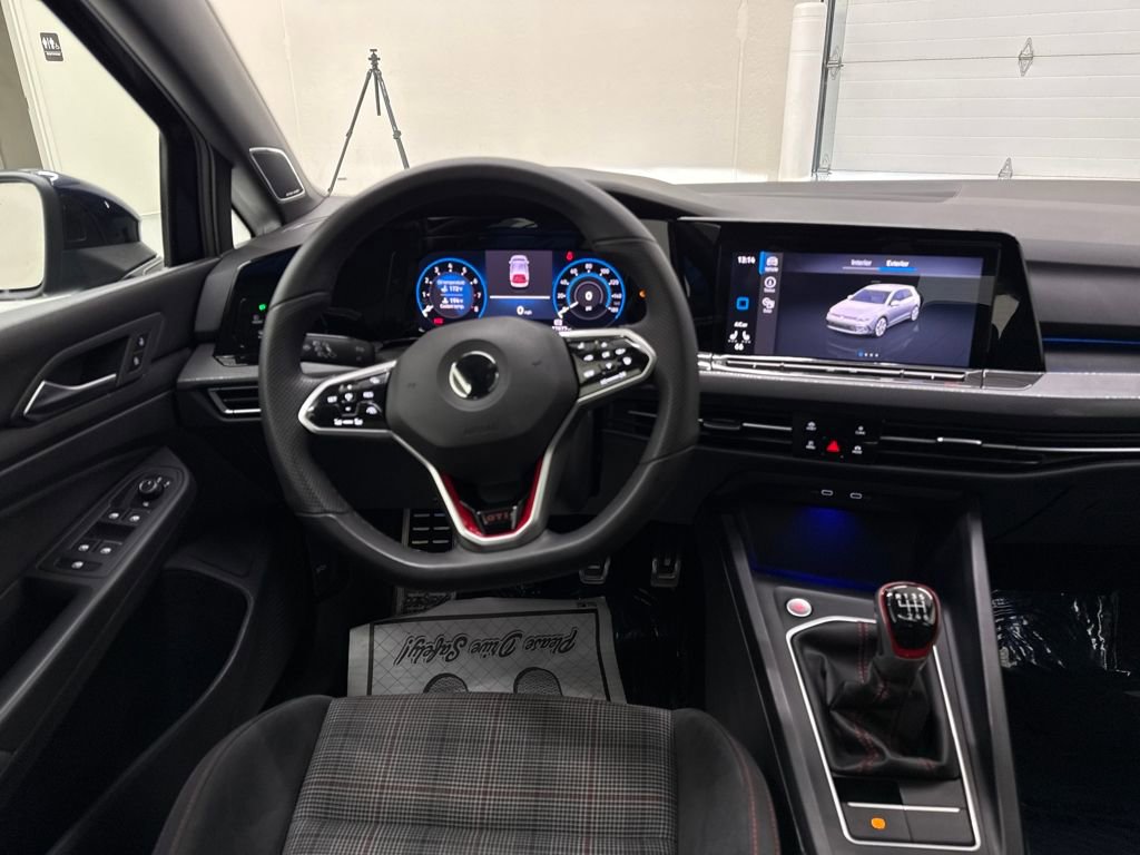 Used 2022 Volkswagen GTI SE image 14