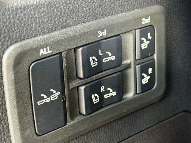 Used 2022 Lexus LX 600 4WD w/ Accessory Package (Z1) image 13