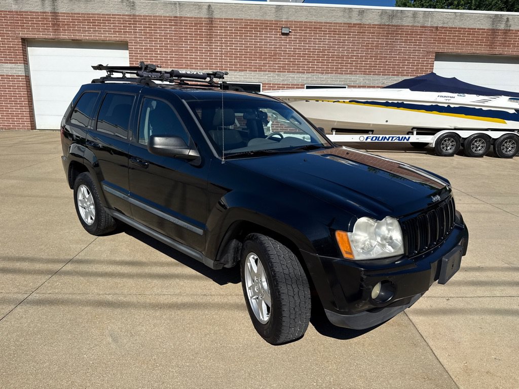 Used 2007 Jeep Grand Cherokee Laredo AWD/4WD image 3