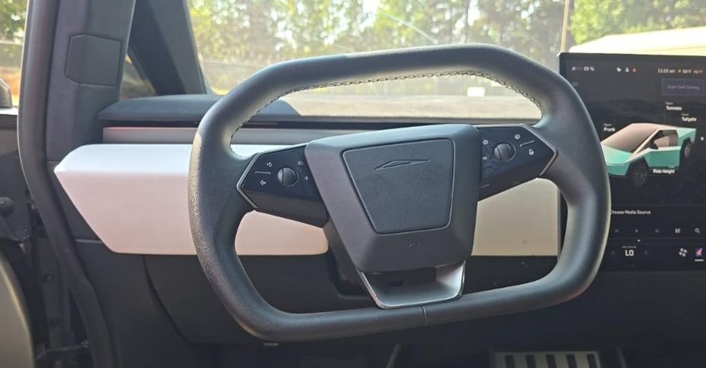 Used 2024 Tesla Cybertruck Cyberbeast AWD/4WD image 3