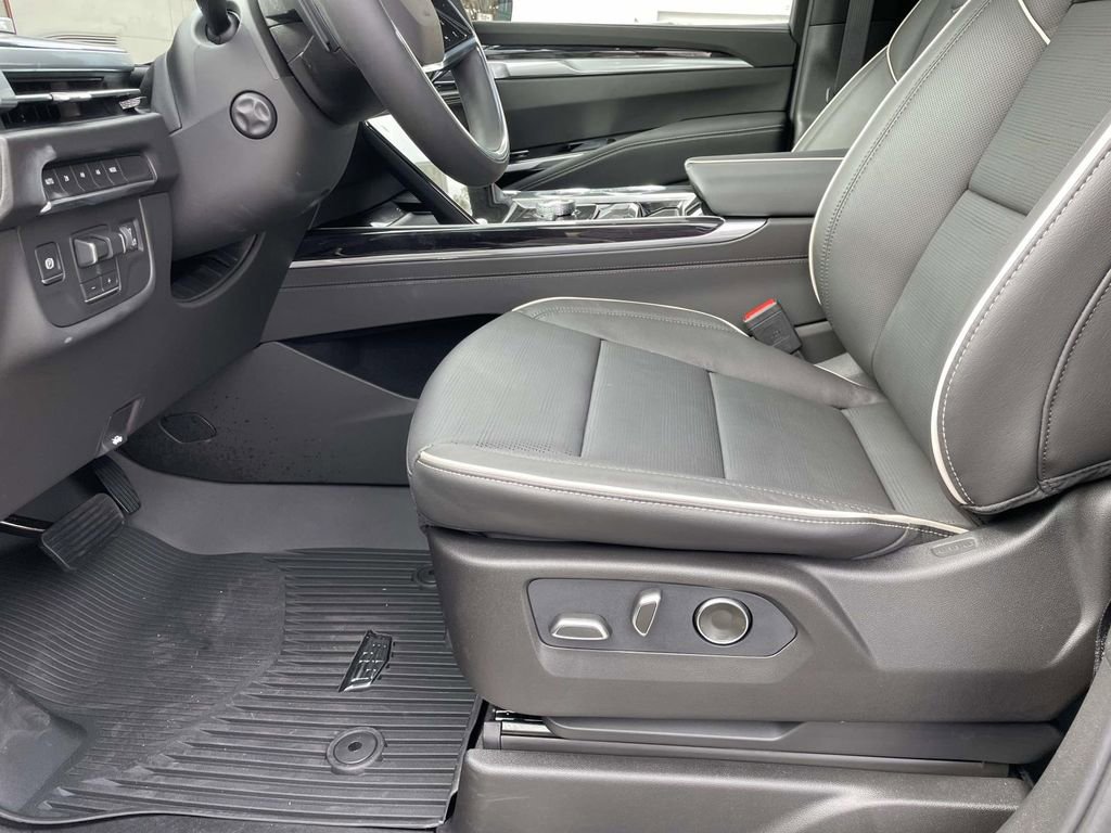 New 2026 Cadillac Escalade Sport w/ LPO, ONYX Package image 22