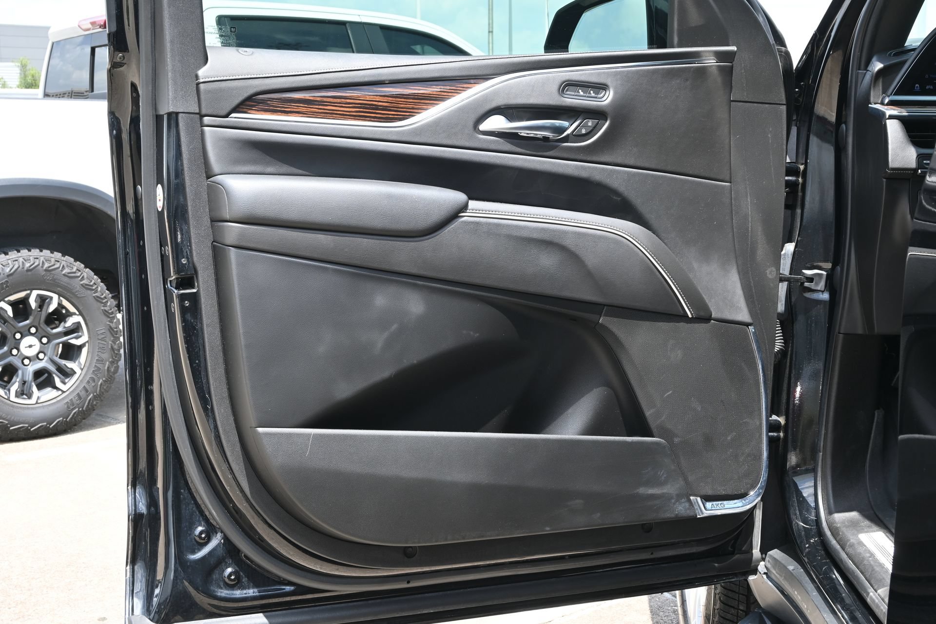 Used 2021 Cadillac Escalade Luxury RWD image 20