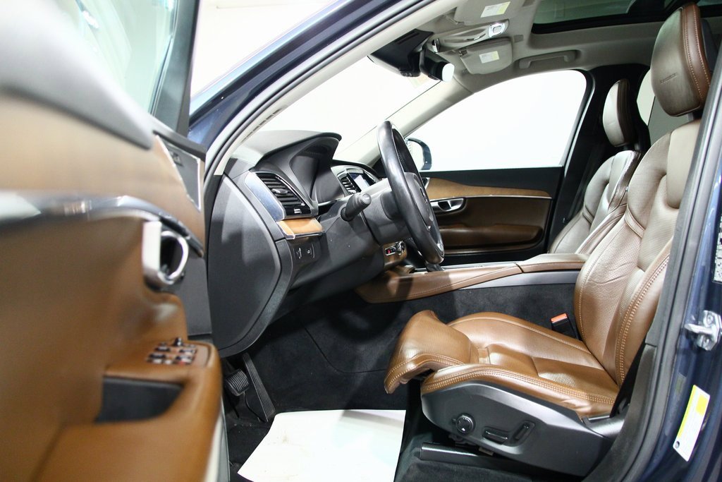 Used 2018 Volvo XC90 T6 Inscription w/ Convenience Package image 19