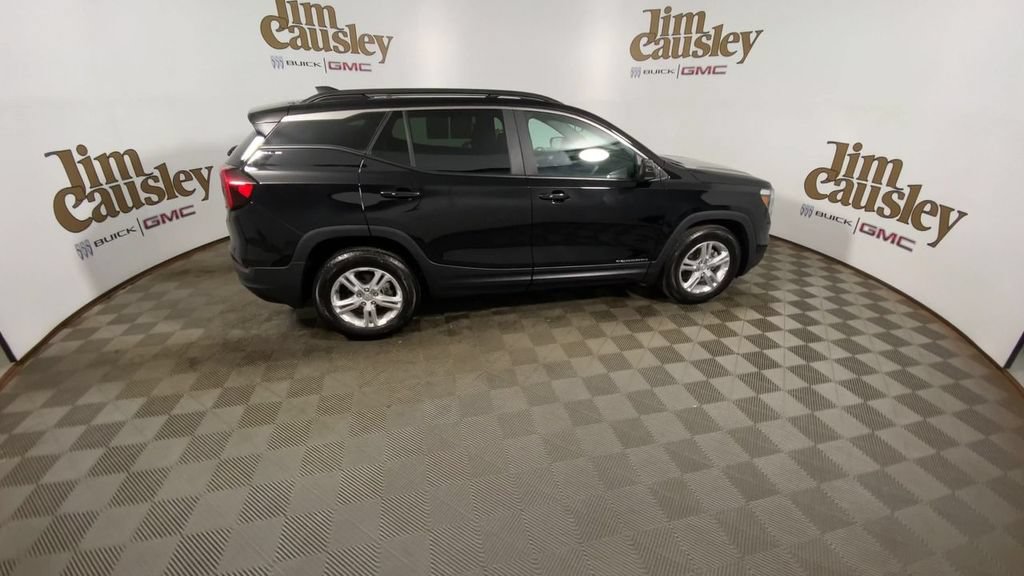 Certified 2023 GMC Terrain SLE w/ Driver Convenience Package FWD image 9