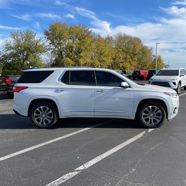 Used 2018 Chevrolet Traverse Premier image 3