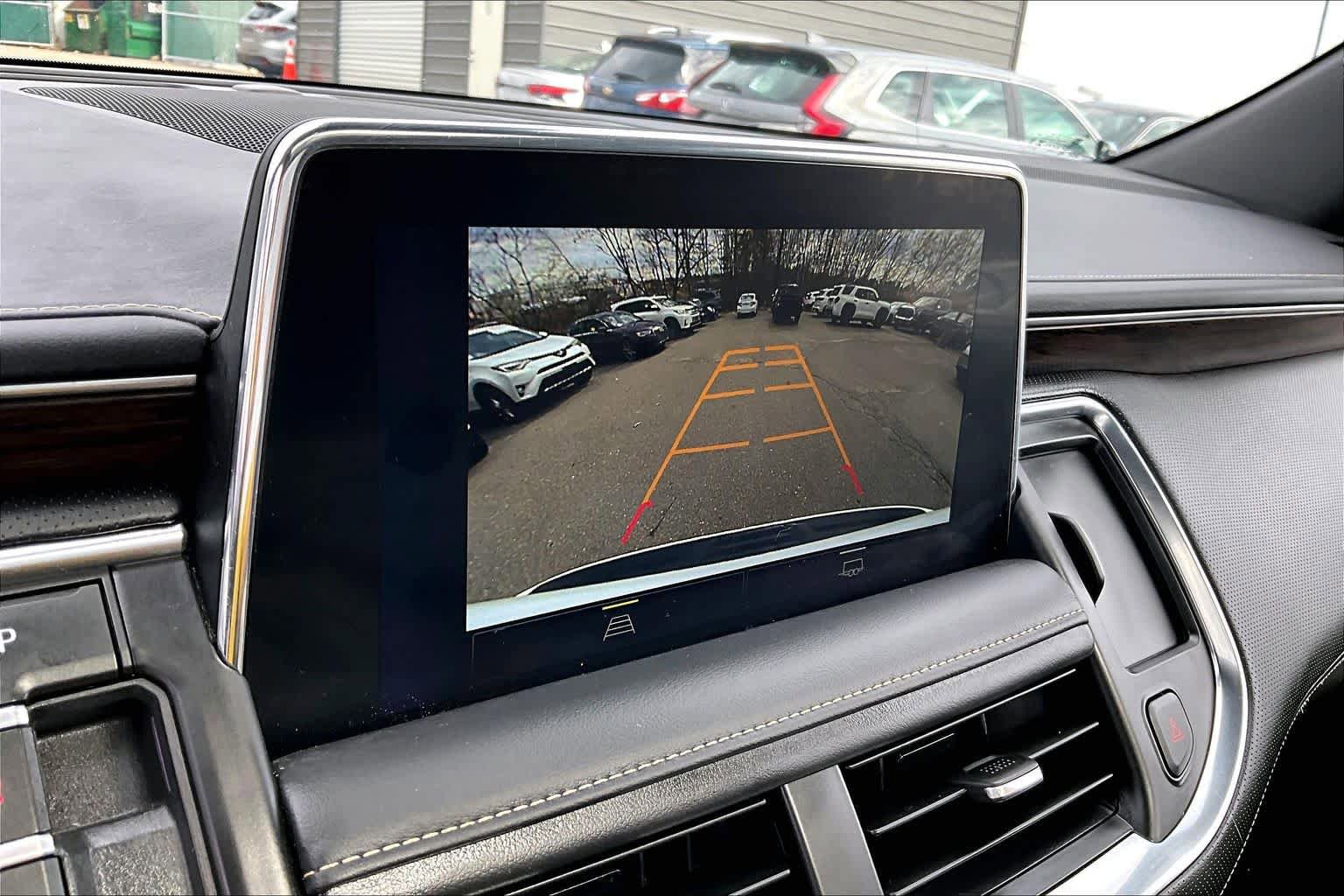 Used 2023 Chevrolet Suburban Premier AWD/4WD image 28